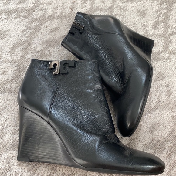 Tory Burch booties - Picture 2 of 8